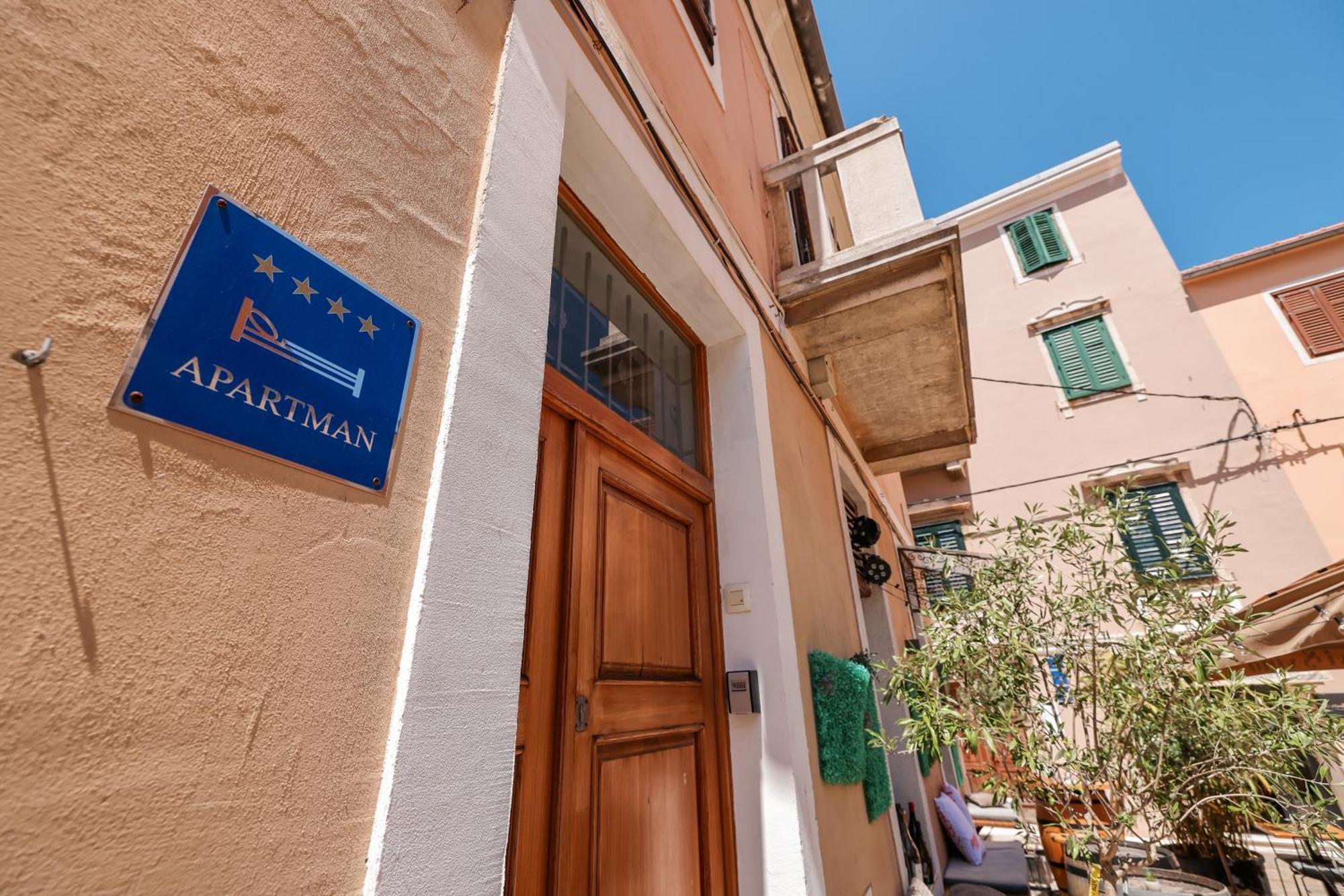 M&D Old Town Zadar Luxury Apartment ภายนอก รูปภาพ