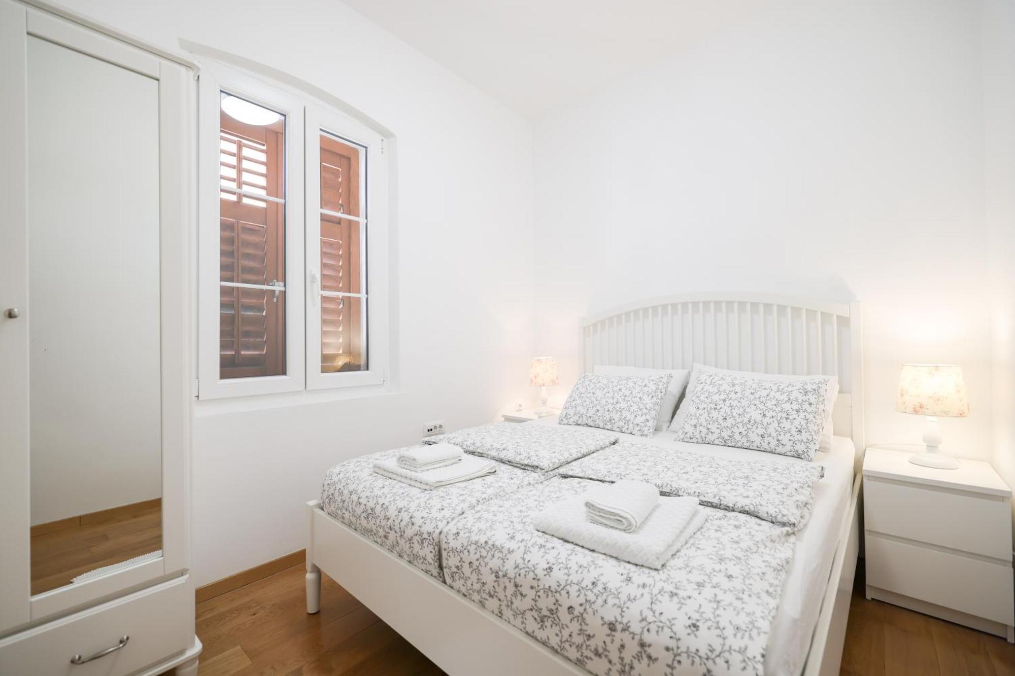 M&D Old Town Zadar Luxury Apartment ภายนอก รูปภาพ
